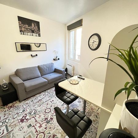 Apartament La Cachette De L'Horloge - Ac Clim - Wifi - 100M Palais Des Papes Awinion Zewnętrze zdjęcie