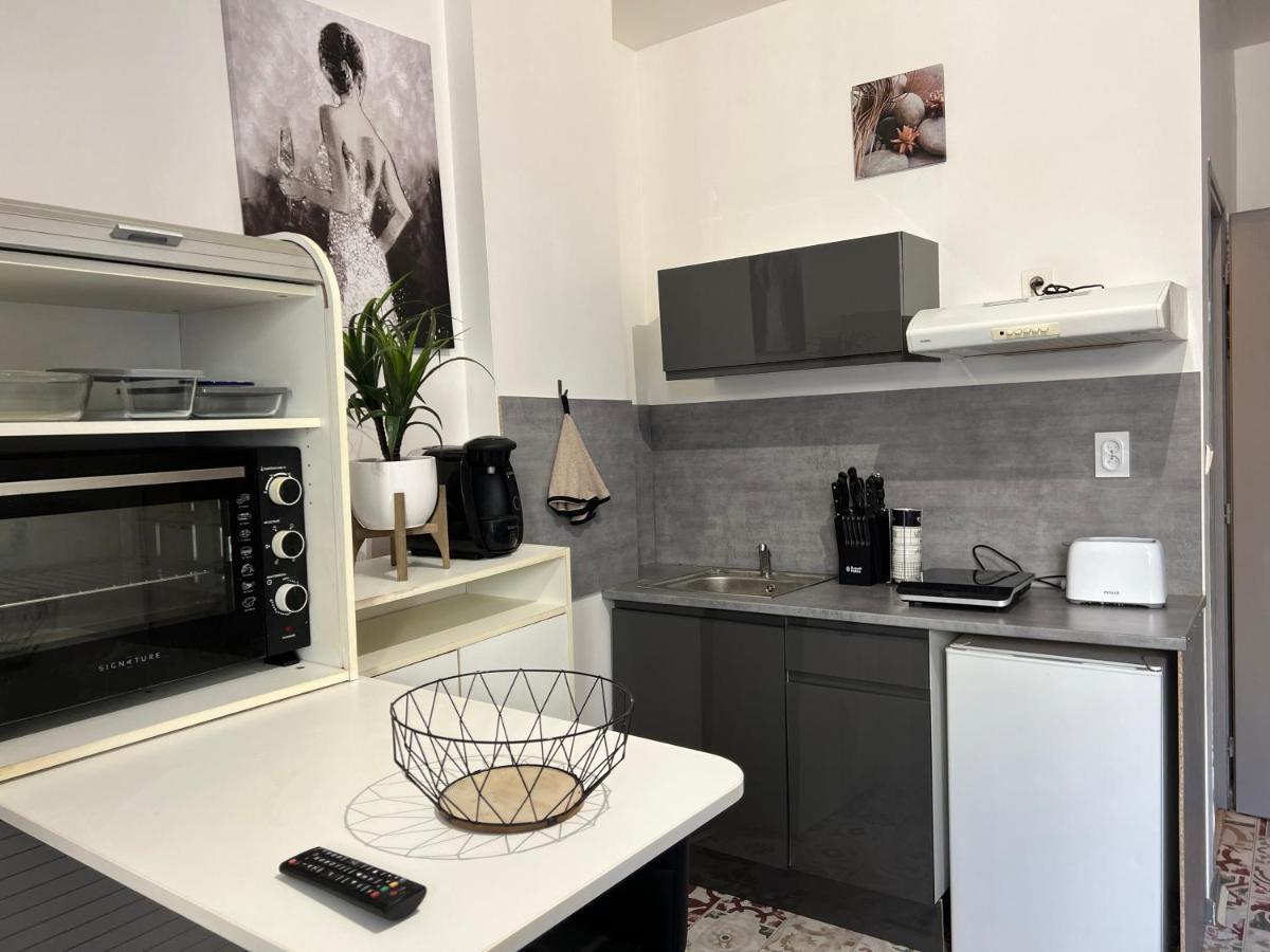 Apartament La Cachette De L'Horloge - Ac Clim - Wifi - 100M Palais Des Papes Awinion Zewnętrze zdjęcie