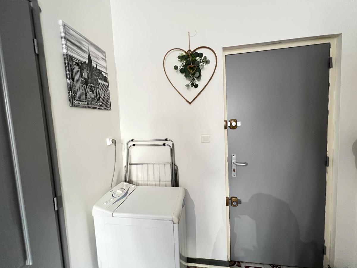Apartament La Cachette De L'Horloge - Ac Clim - Wifi - 100M Palais Des Papes Awinion Zewnętrze zdjęcie