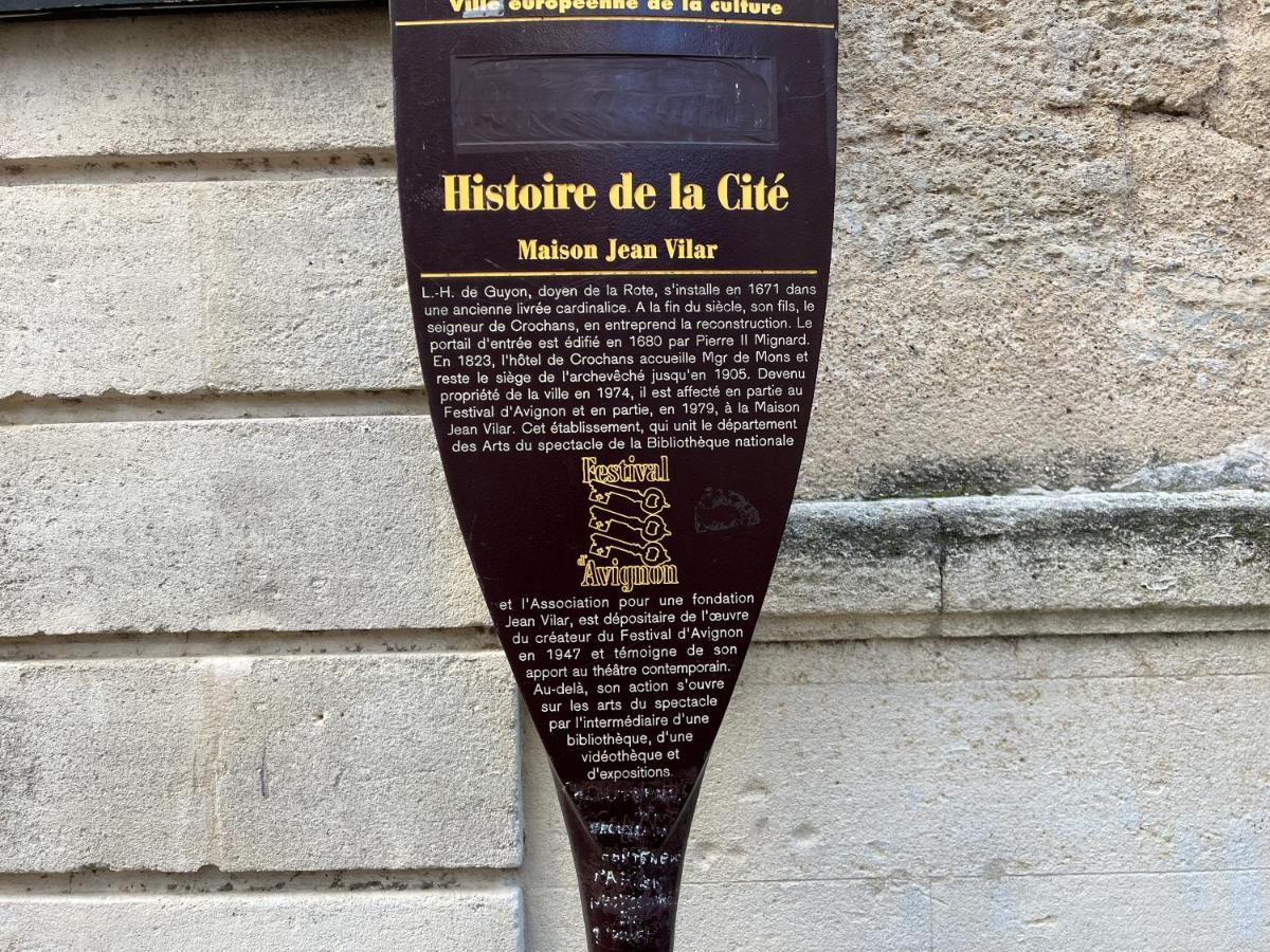 Apartament La Cachette De L'Horloge - Ac Clim - Wifi - 100M Palais Des Papes Awinion Zewnętrze zdjęcie